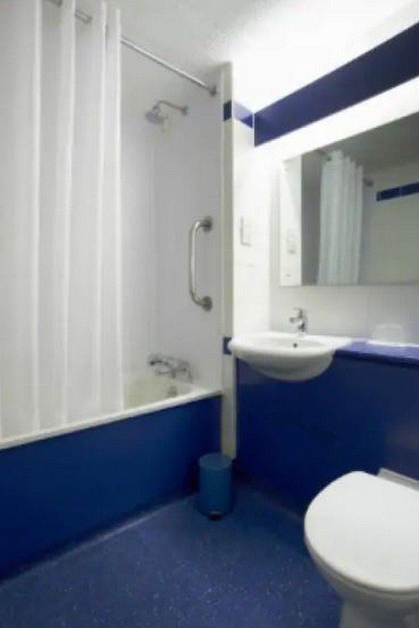 Travelodge London Park Royal Eksteriør billede